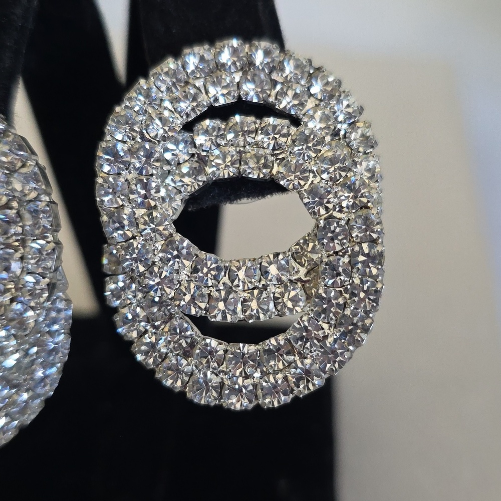 Statement Silver Interlocking Circles With Clear Rhinestones - Picture 4 of 9